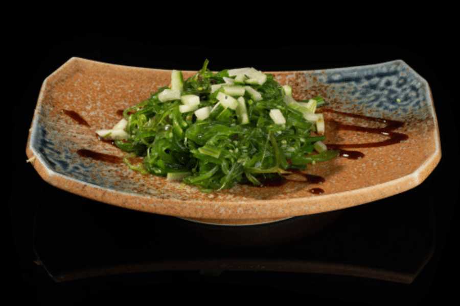 Wakame Salat (vegan) – Salate & Beilagen bei ZS Premium Sushi Hamburg