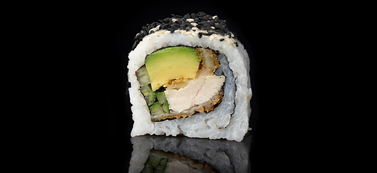 Hot Chicken 5 Stück Roll – Inside Out Classic Rolls bei ZS Premium Sushi Hamburg